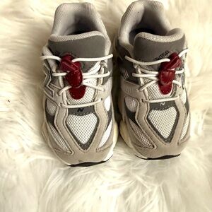 New Balance toddler 9060